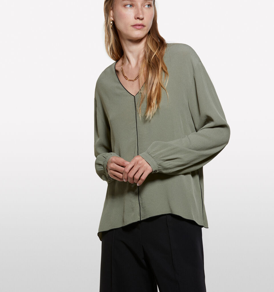 Military green oversized blouse - women's blouses - Military Green | Sisley image number 3